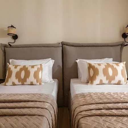 Chrysothemis * Pigadhakia