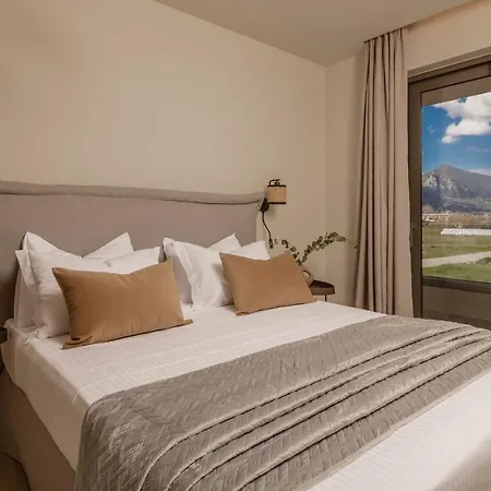 Chrysothemis Pigadhakia