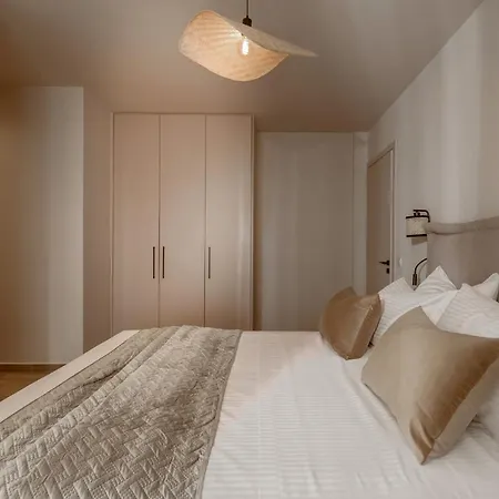 Chrysothemis Pigadhakia