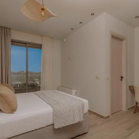 Chrysothemis * Pigadhákia