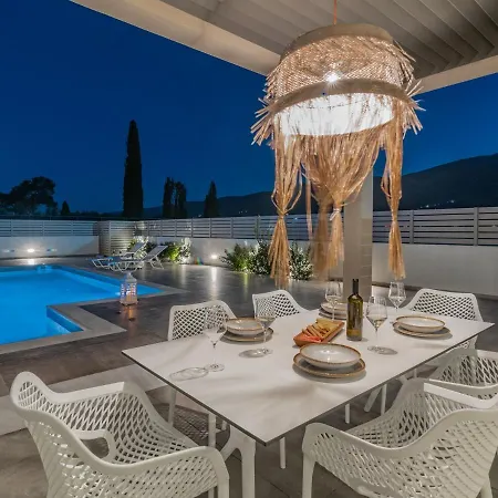 Chrysothemis Βίλα *